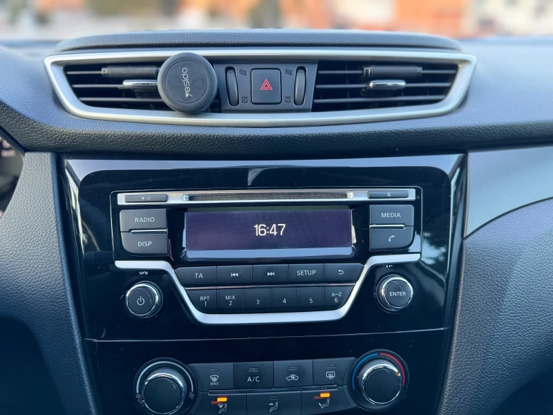 Nissan Qashqai 1.5 DCI / 110 к.с / НАПЪЛНО ОБСЛУЖЕН!!!, снимка 14 - Автомобили и джипове - 53448158