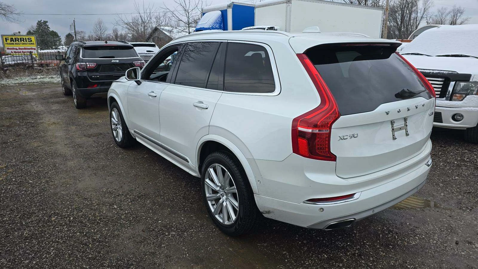 Volvo Xc90 T6 INSCRIPTION* PANO* NAVI* ПОДГРЕВ* ЗАДНА КАМЕРА - изображение 3