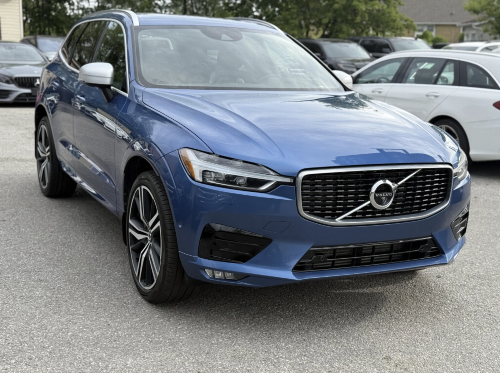 Volvo XC60 2019 Volvo XC60 T6 R-Design - изображение 3