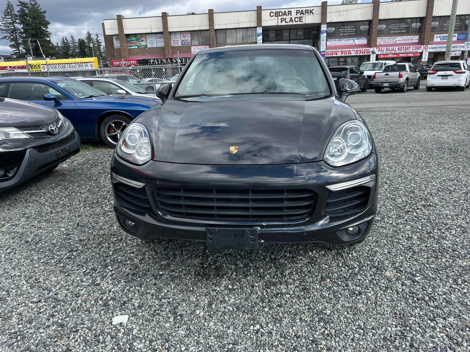 Porsche Cayenne ПОДГРЕВ* ОБДУХВАНЕ* КАМЕРА* CARPLAY* , снимка 4 - Автомобили и джипове - 54000984