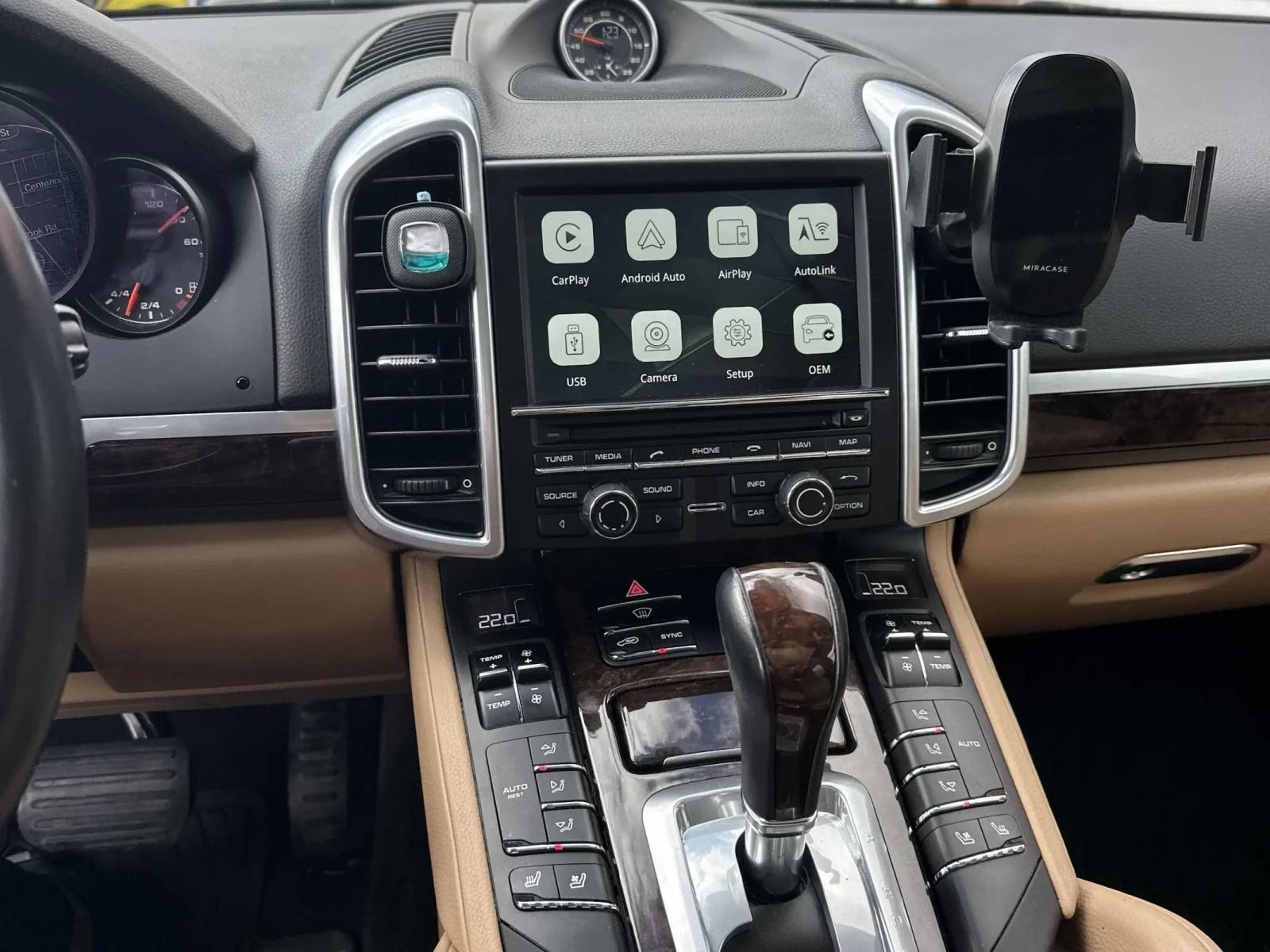 Porsche Cayenne ПОДГРЕВ* ОБДУХВАНЕ* КАМЕРА* CARPLAY* , снимка 7 - Автомобили и джипове - 54000984