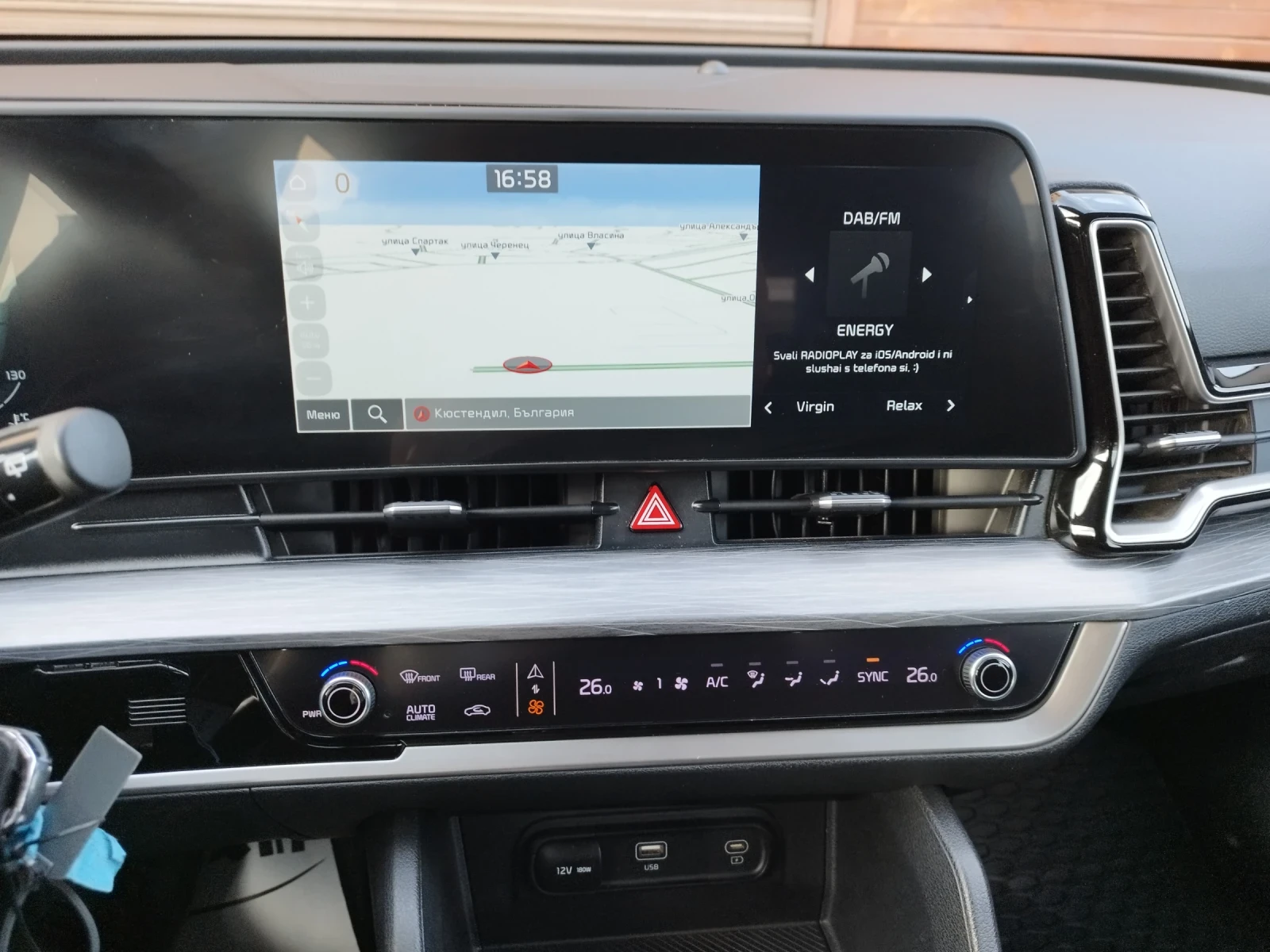 Kia Sportage 1.6 CRDI - Mild Hibrid, снимка 12 - Автомобили и джипове - 54195893