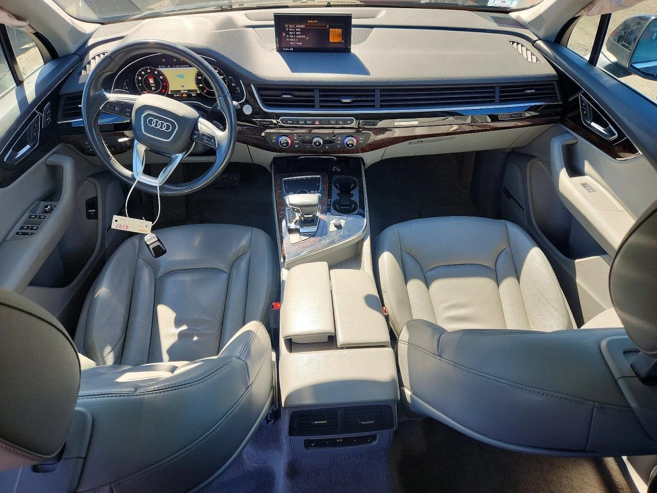 Audi Q7 3.0l Premium Plus, снимка 8 - Автомобили и джипове - 54417446