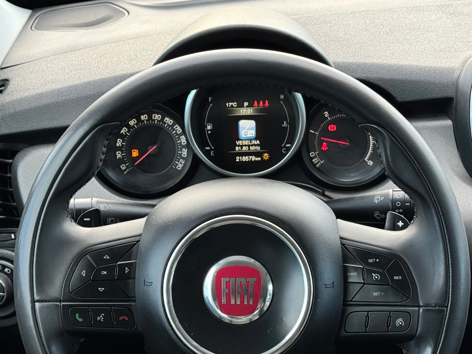 Fiat 500X 1.6MJET АВТОМАТ ИТАЛИЯ, снимка 10 - Автомобили и джипове - 54544306