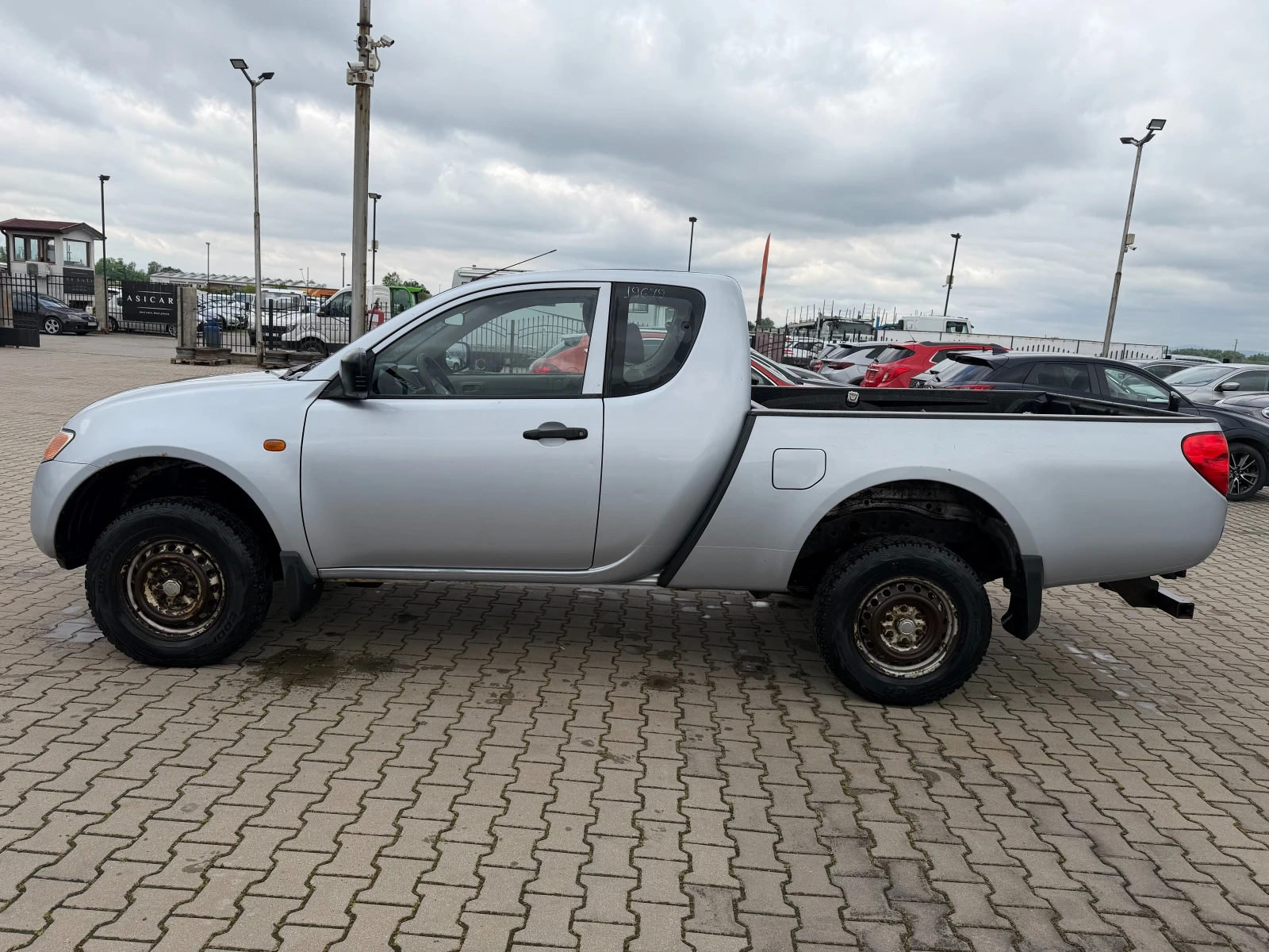 Mitsubishi L200 2.5DI-D 4WD EURO 4, снимка 10 - Автомобили и джипове - 54594770