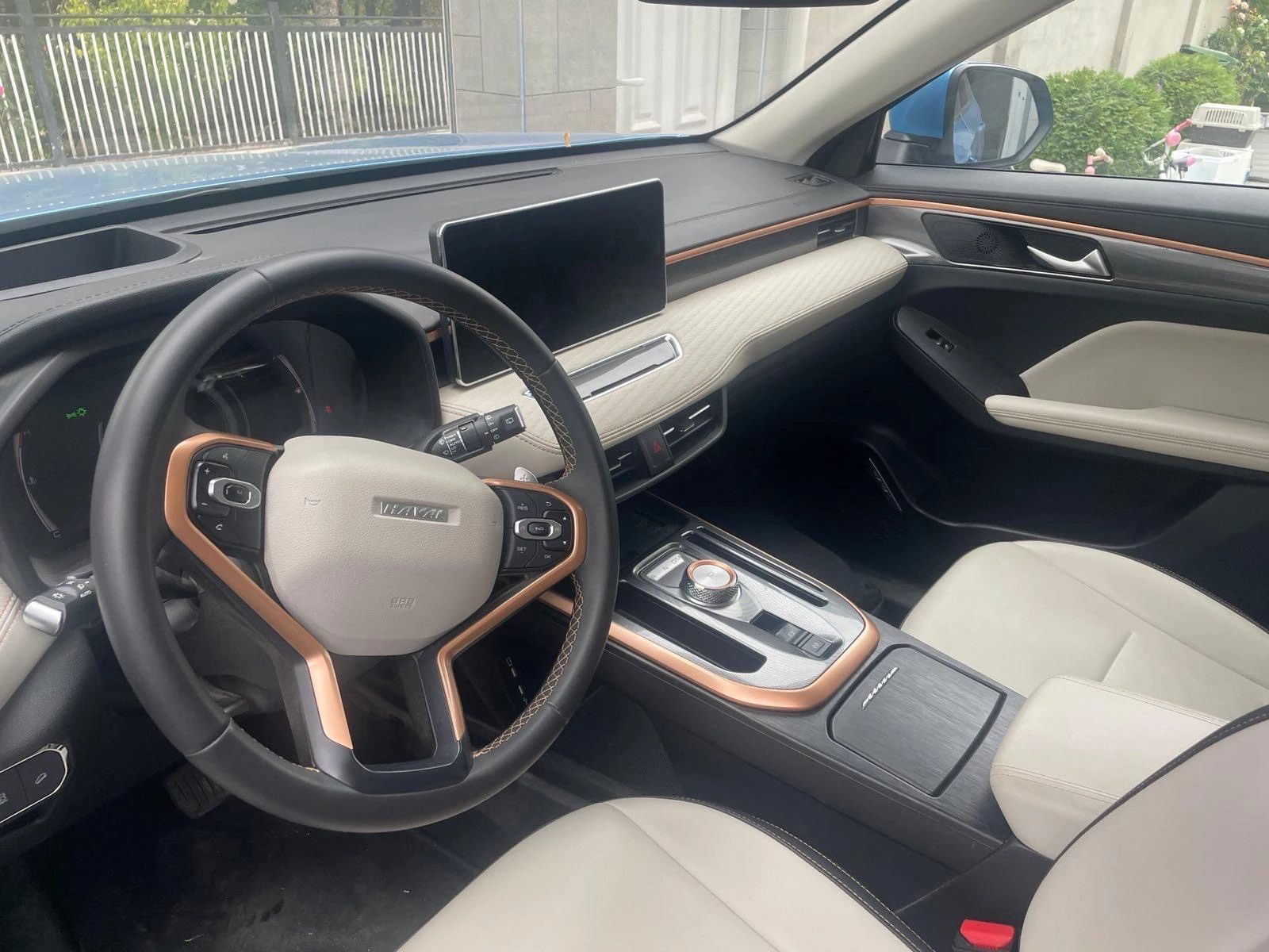 Haval Jolion 1.5 Turbo , снимка 9 - Автомобили и джипове - 55137542