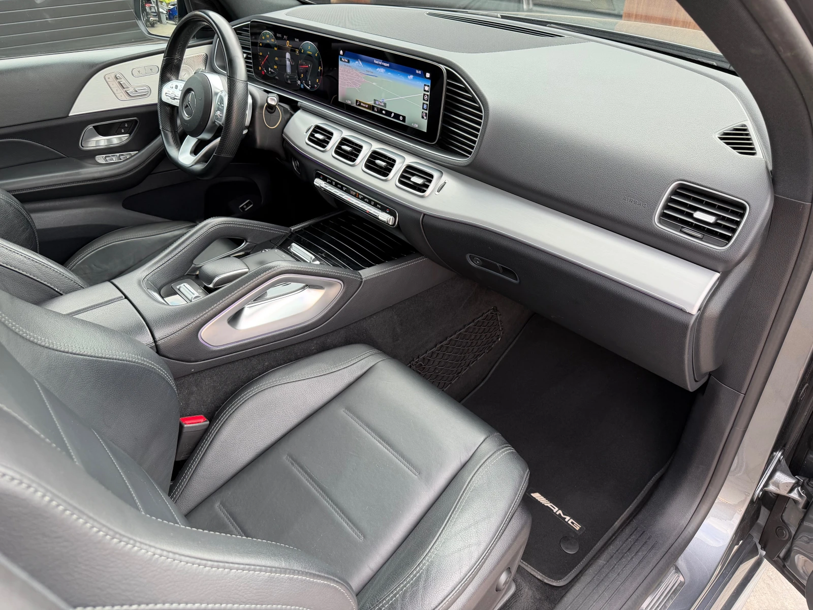 Mercedes-Benz GLE 350 AMG #PANO#DISTR#Cam360#Burmester#PODGREV#Keyless#, снимка 11 - Автомобили и джипове - 55582259