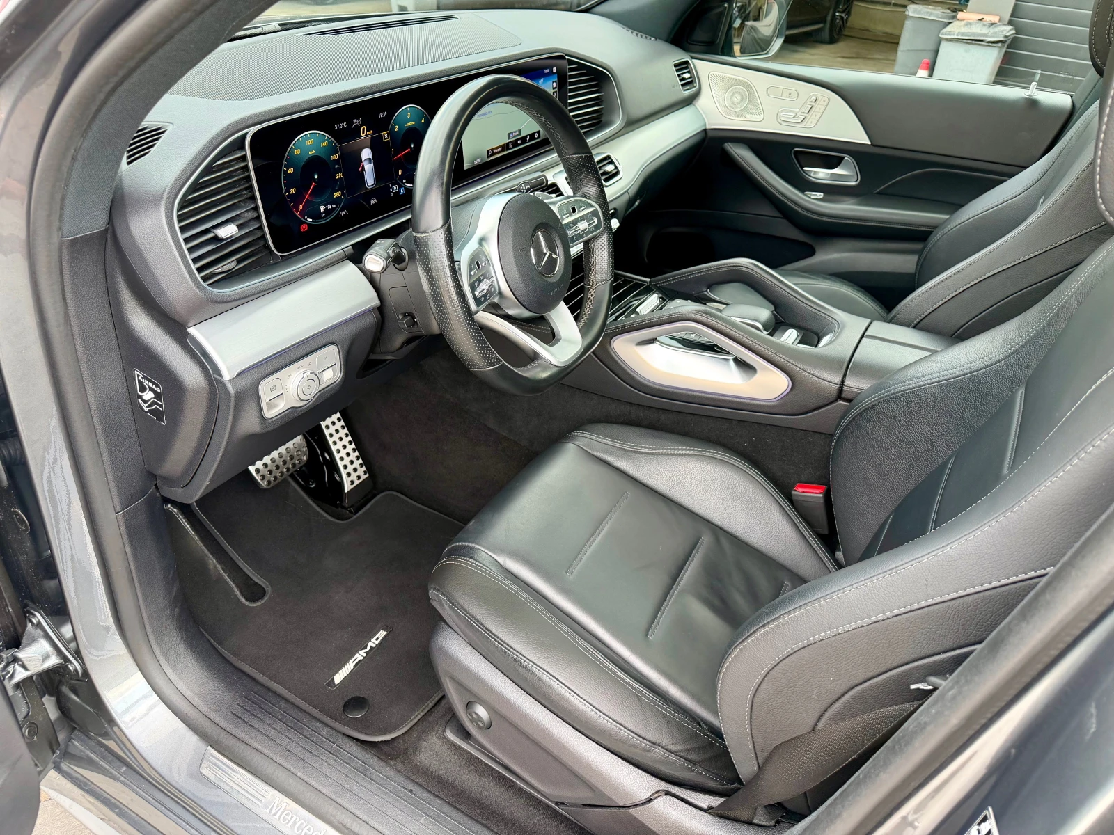 Mercedes-Benz GLE 350 AMG #PANO#DISTR#Cam360#Burmester#PODGREV#Keyless#, снимка 9 - Автомобили и джипове - 55582259
