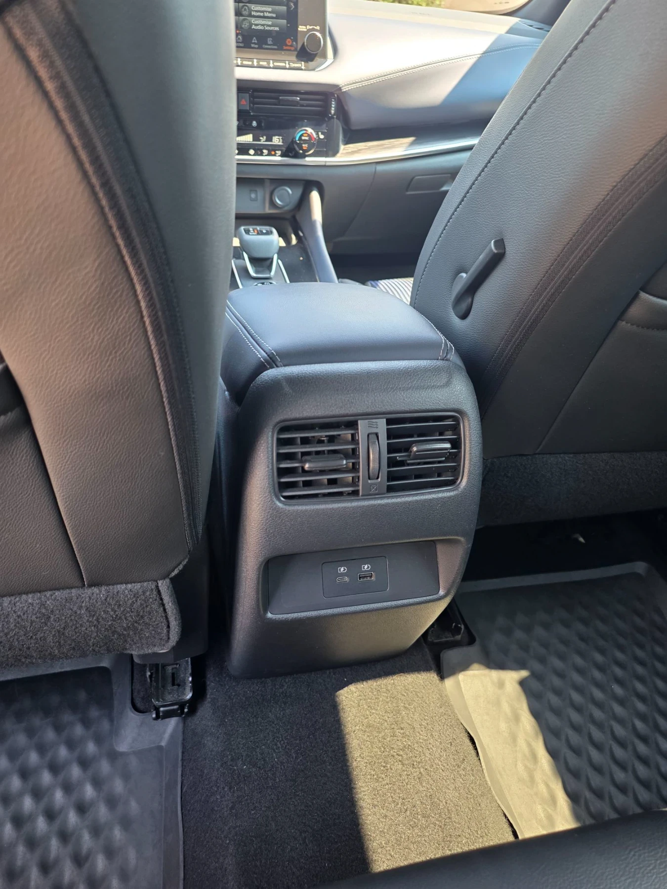Nissan Qashqai Текна, 4x4, закупен от Nissan България, снимка 15 - Автомобили и джипове - 55834751