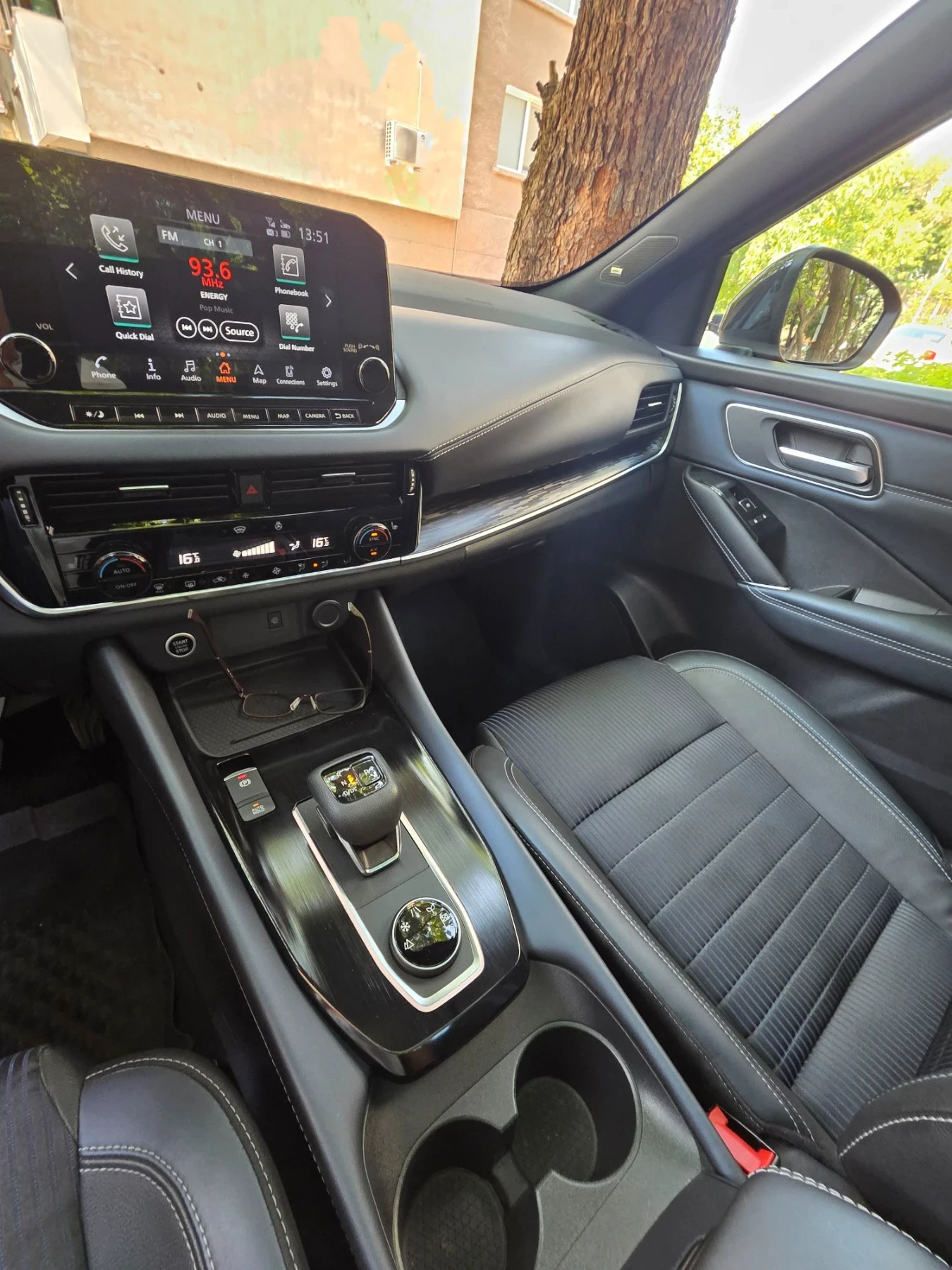 Nissan Qashqai Текна, 4x4, закупен от Nissan България, снимка 12 - Автомобили и джипове - 55834751