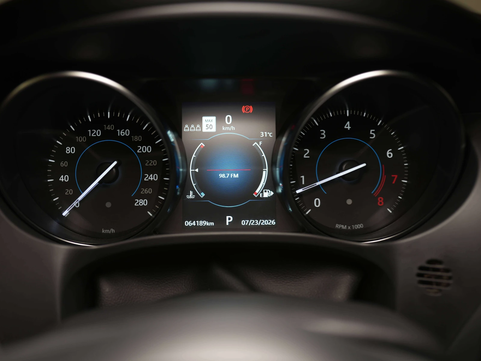 Jaguar F-PACE * PREMIUM | 25T | PANO | MERIDIAN * CARFAX * , снимка 14 - Автомобили и джипове - 56086599