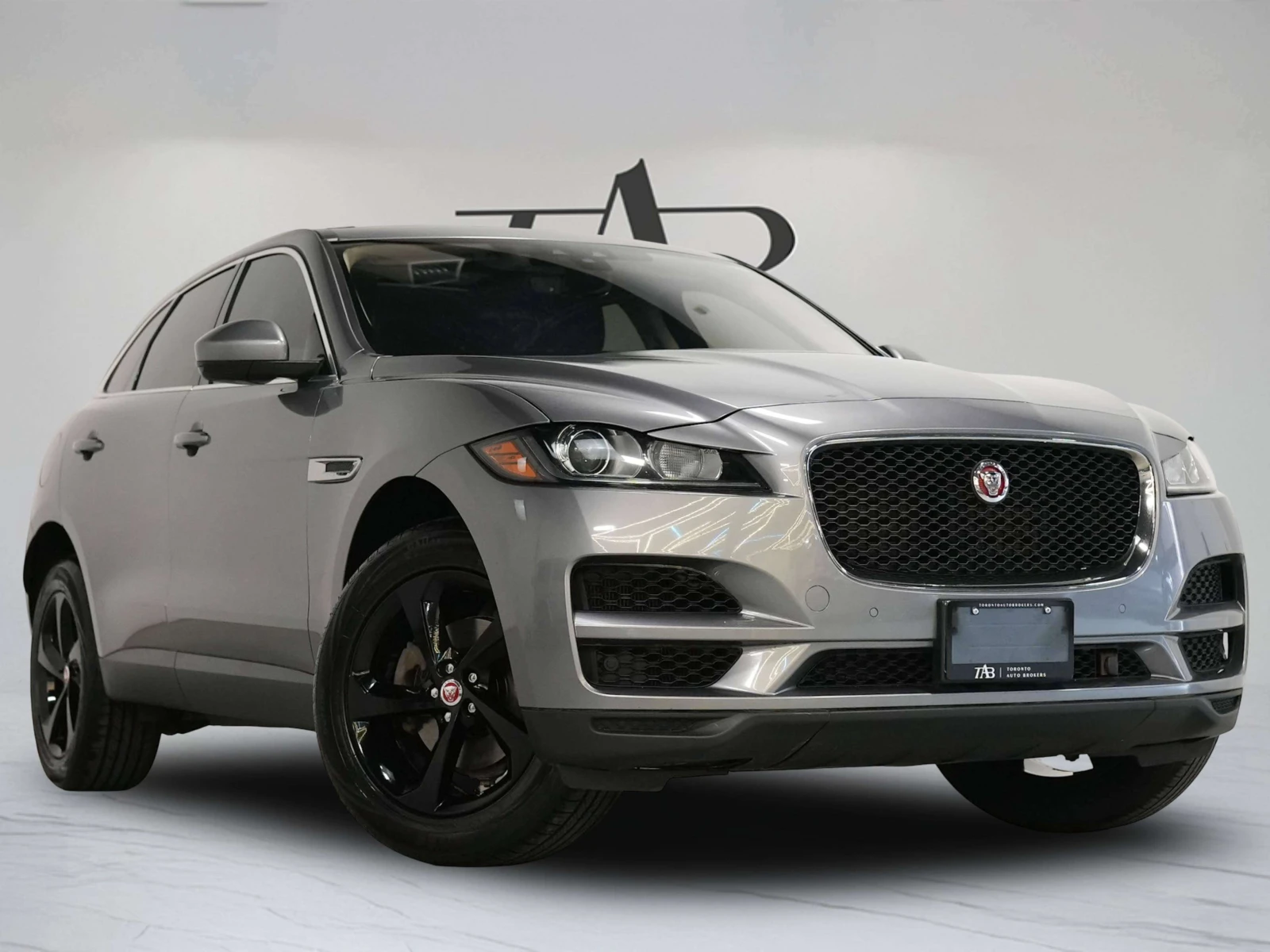 Jaguar F-PACE * PREMIUM | 25T | PANO | MERIDIAN * CARFAX * , снимка 2 - Автомобили и джипове - 56086599
