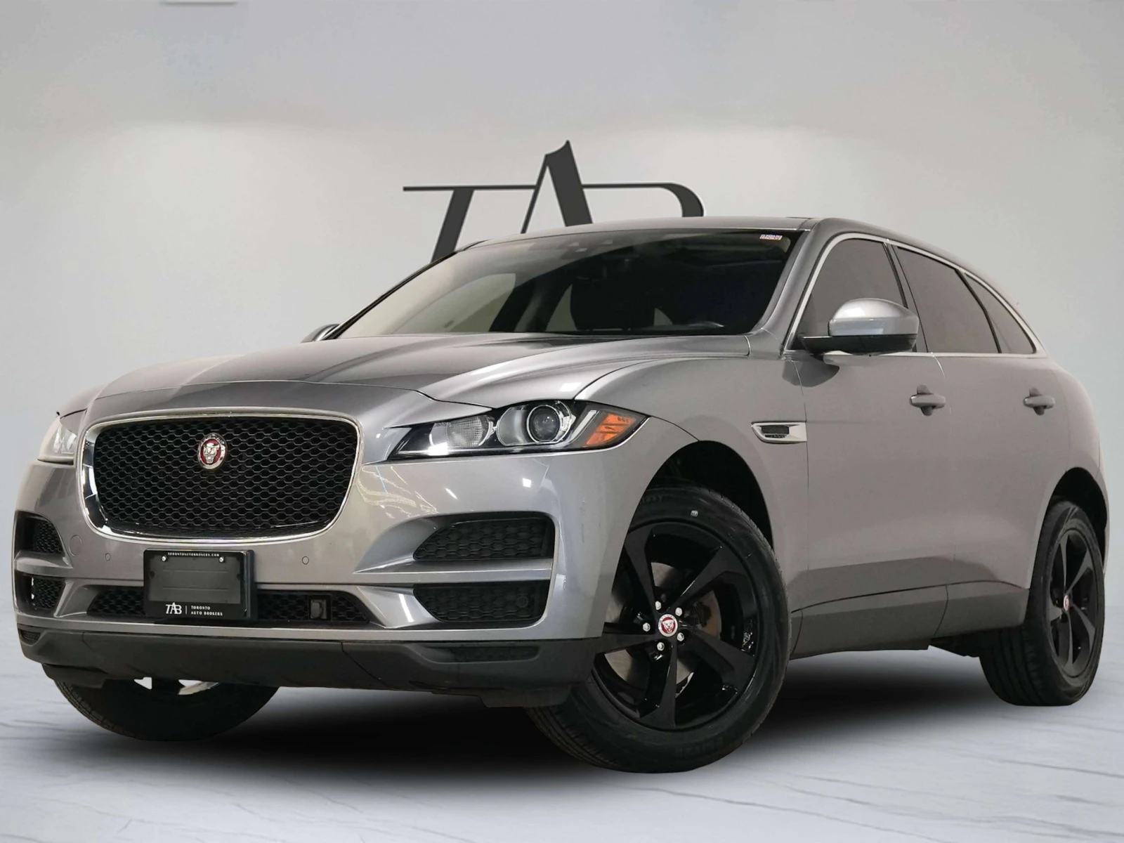 Jaguar F-PACE * PREMIUM | 25T | PANO | MERIDIAN * CARFAX * , снимка 3 - Автомобили и джипове - 56086599