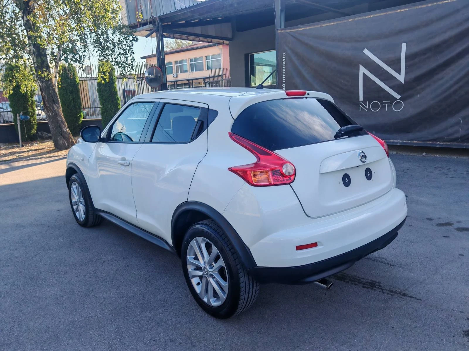 Nissan Juke 1.6 i, снимка 7 - Автомобили и джипове - 56345244