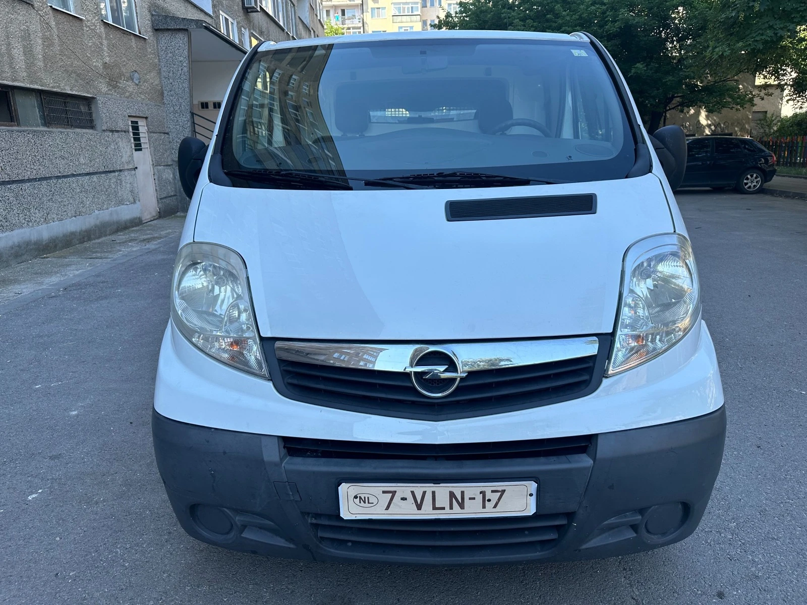 Opel Vivaro 2.0CDTI KLIMA - изображение 3