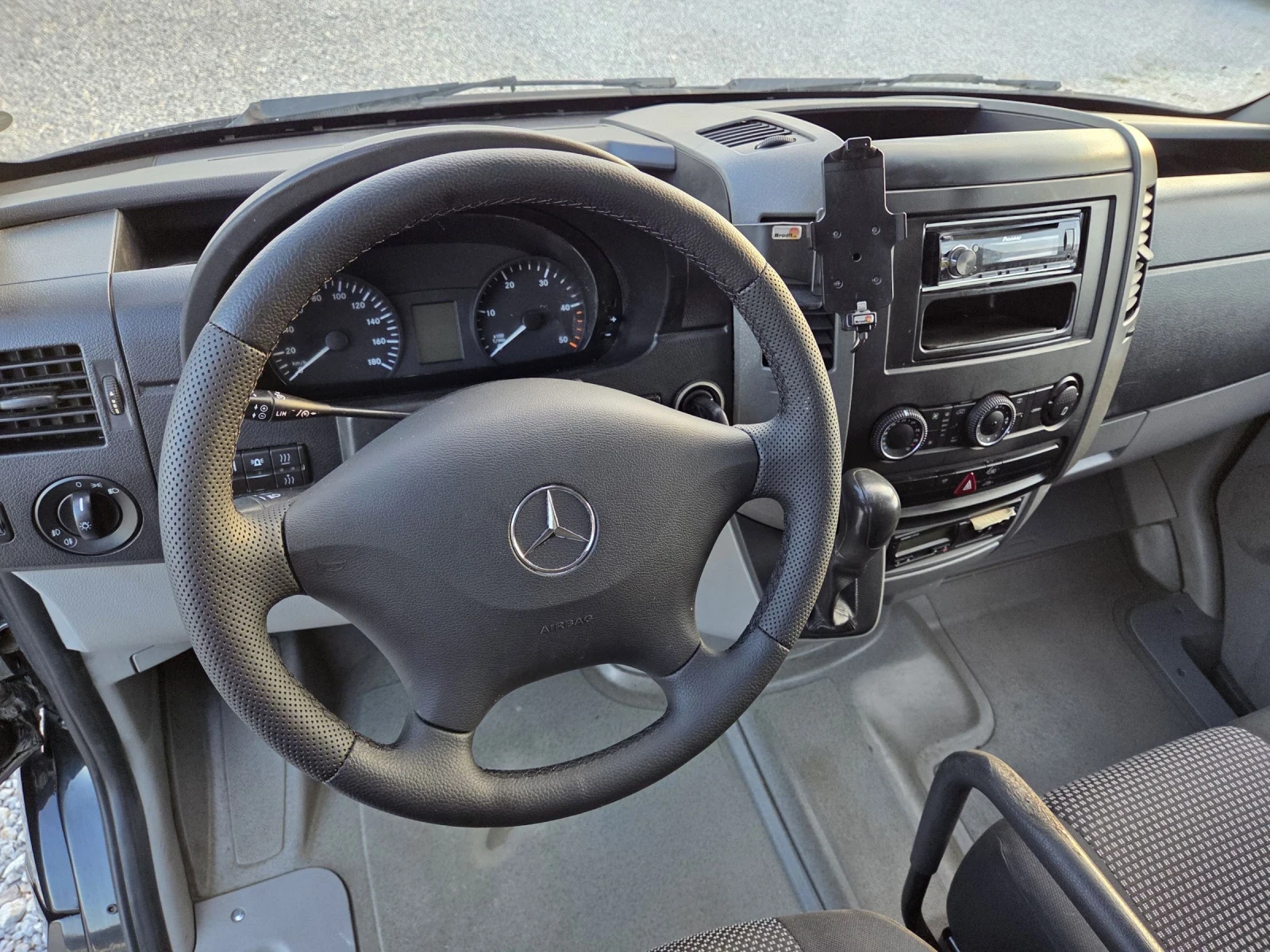 Mercedes-Benz Sprinter 518 Клима, До 3.5 тона - изображение 10