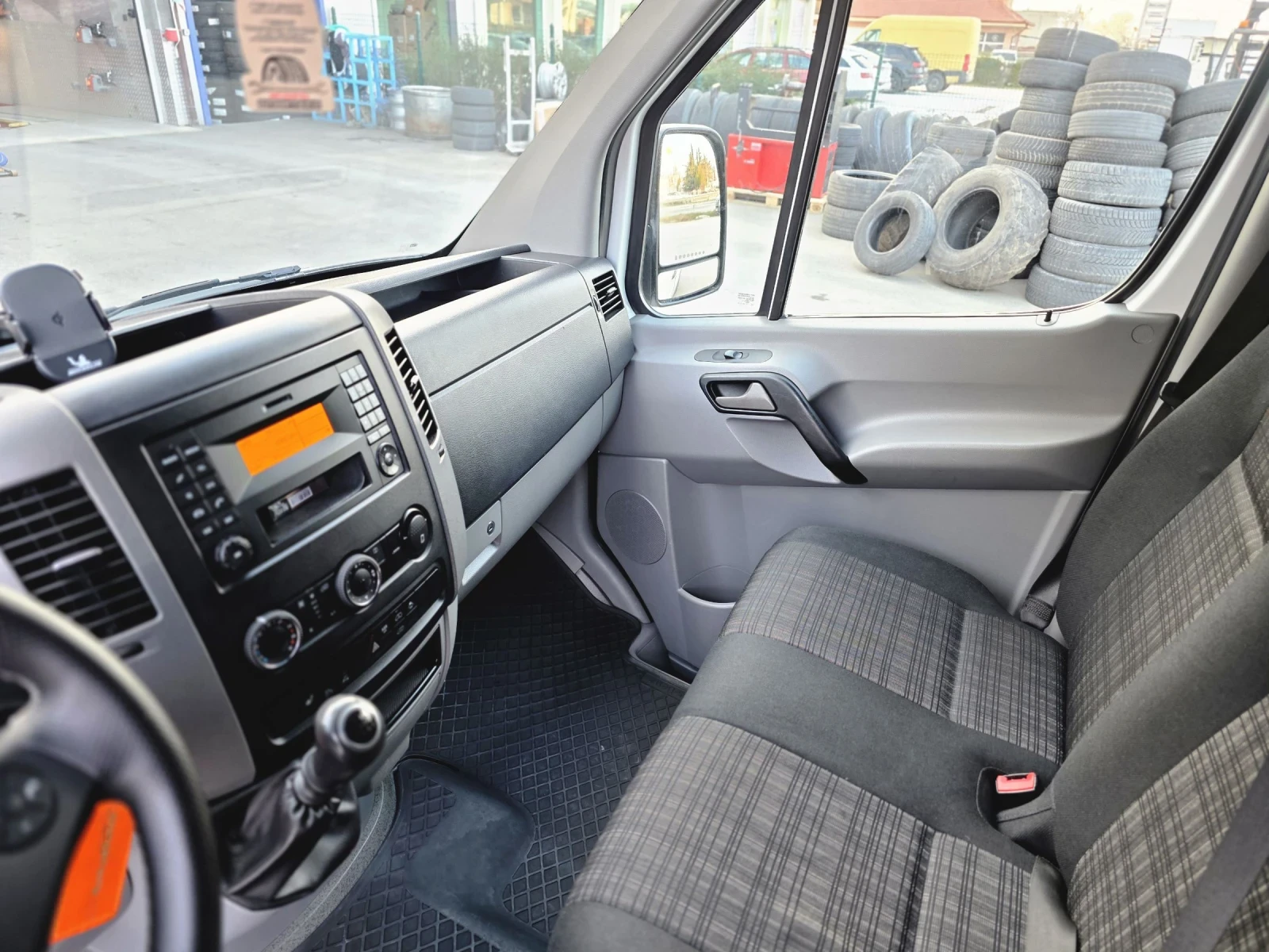 Mercedes-Benz Sprinter 316, снимка 12 - Бусове и автобуси - 53980537