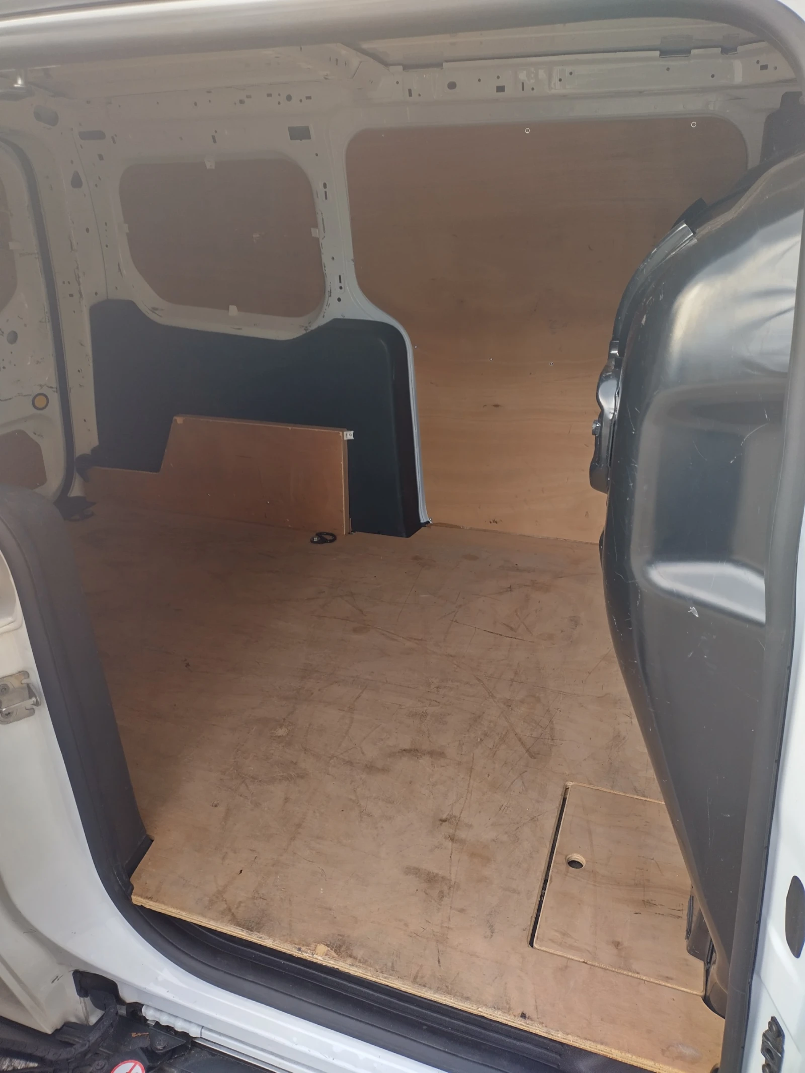 Ford Transit connect, снимка 14 - Бусове и автобуси - 54580264