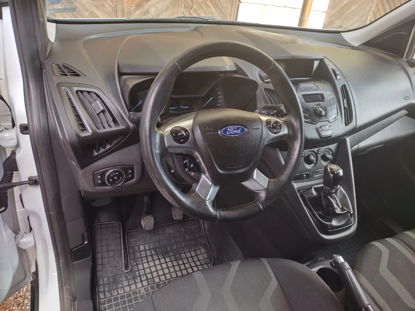 Ford Transit connect, снимка 7 - Бусове и автобуси - 54580264