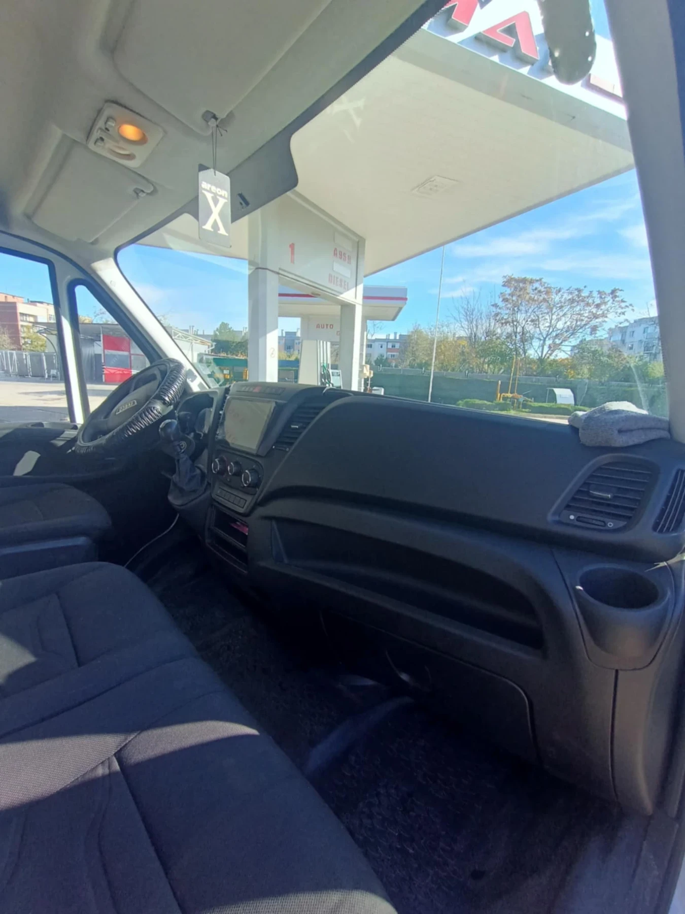 Iveco Daily, снимка 11 - Бусове и автобуси - 55828478