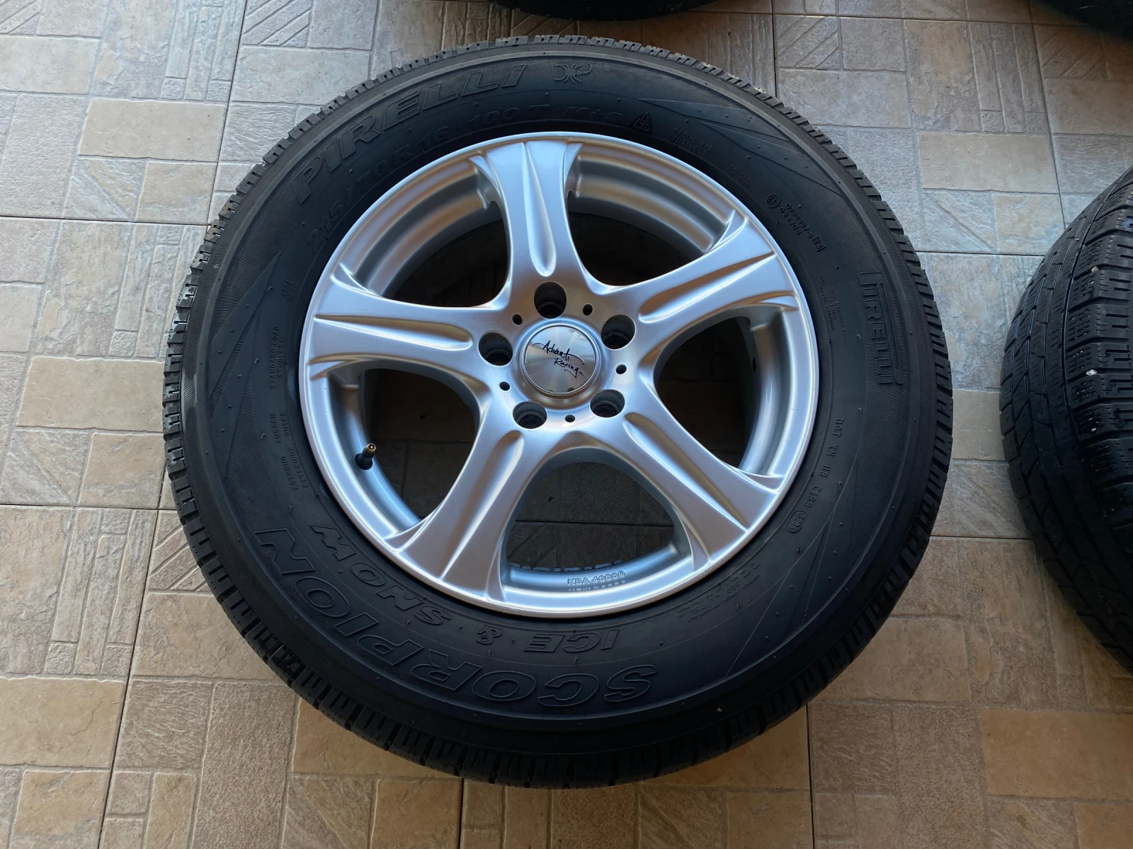 ���� � ������ 215/70R16 �� Toyota Rav4 | Mobile.bg � ����������� 4