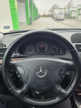 Mercedes-Benz E 220 Classic, снимка 9