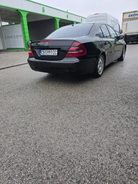 Mercedes-Benz E 220 Classic, снимка 4
