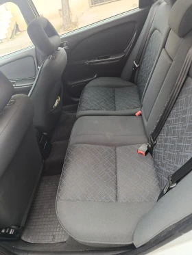 Toyota Avensis undefined | Auto.bg — изображение 4