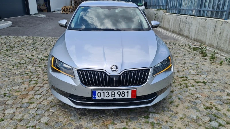 Skoda Superb 20.TDI, снимка 3 - Автомобили и джипове - 46367387