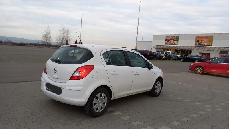 Opel Corsa, снимка 6 - Автомобили и джипове - 47492720