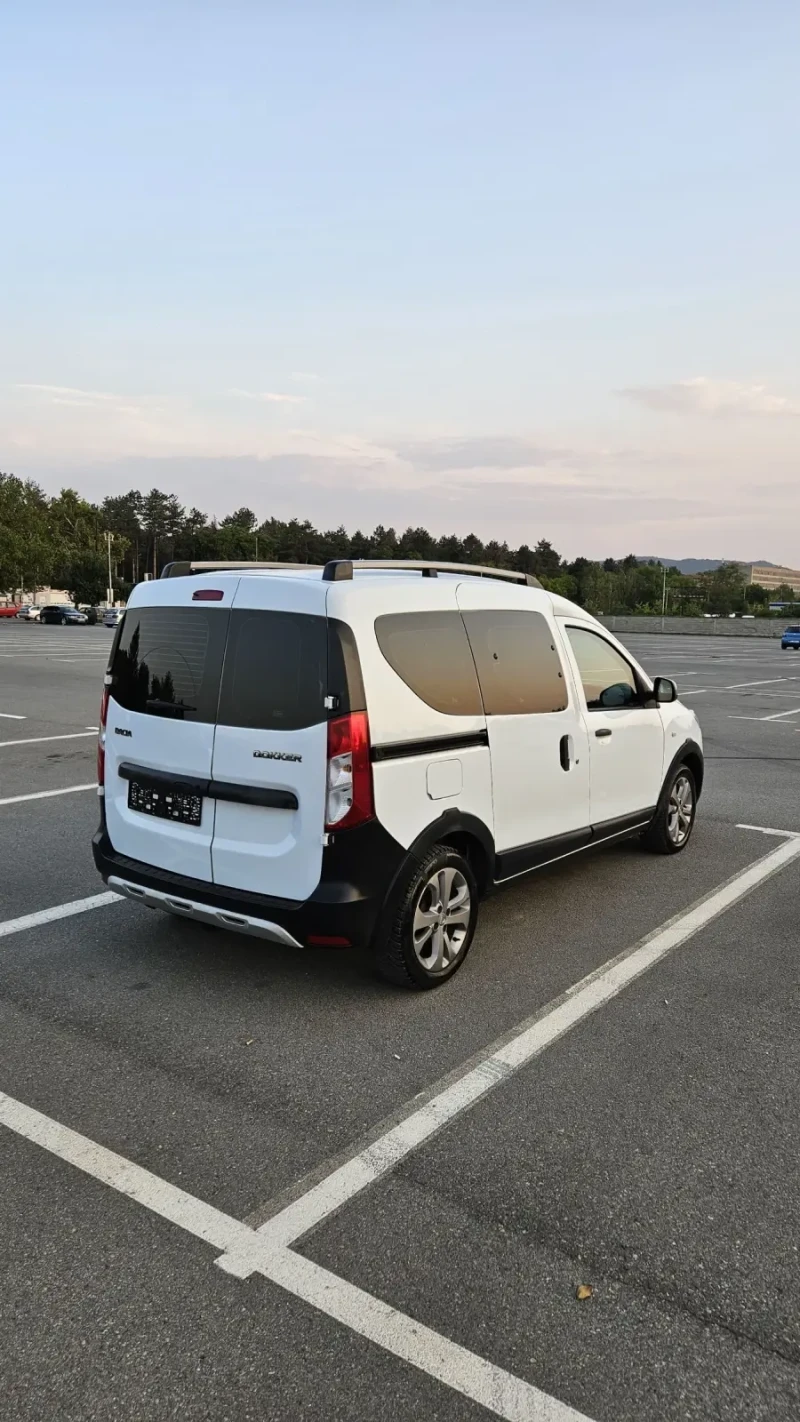 Dacia Dokker 1.5 dCi Stepway , снимка 4 - Автомобили и джипове - 47145736