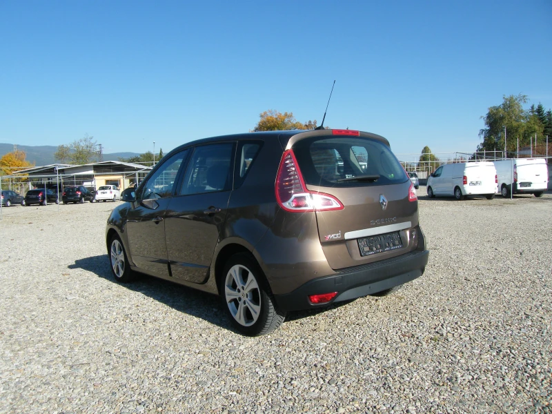 Renault Scenic 1.5DCI, снимка 5 - Автомобили и джипове - 47692657