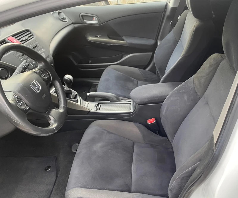 Honda Civic 1.8i 140 к.с.SPORT  TYPE-S, снимка 10 - Автомобили и джипове - 48539165