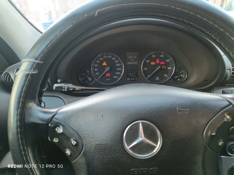 Mercedes-Benz C 180, снимка 11 - Автомобили и джипове - 48879053