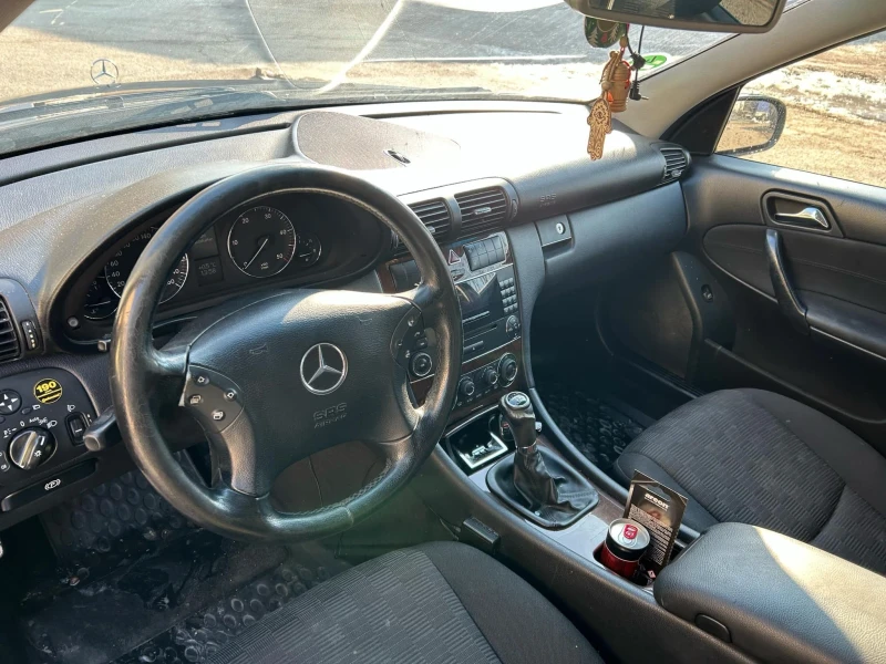 Mercedes-Benz C 220 2.2 CDI 150k.c, снимка 7 - Автомобили и джипове - 49236335