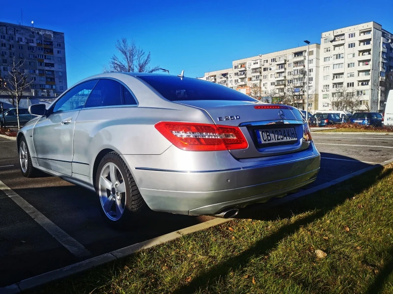 Mercedes-Benz E 250, снимка 4 - Автомобили и джипове - 49357325