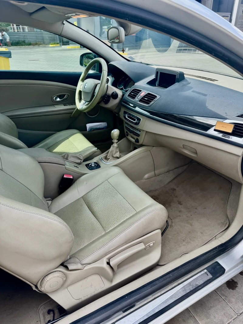 Renault Megane 1.9 CDI FULL EXTRI ЦЕНА ДО КРАЯТ НА ОКТОМВРИ , снимка 6 - Автомобили и джипове - 52304692