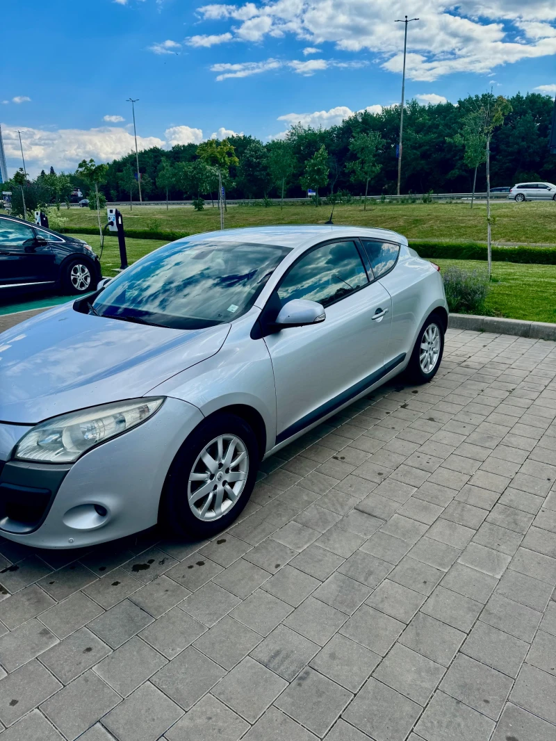 Renault Megane 1.9 CDI FULL EXTRI ЦЕНА ДО КРАЯТ НА ОКТОМВРИ , снимка 2 - Автомобили и джипове - 52304692