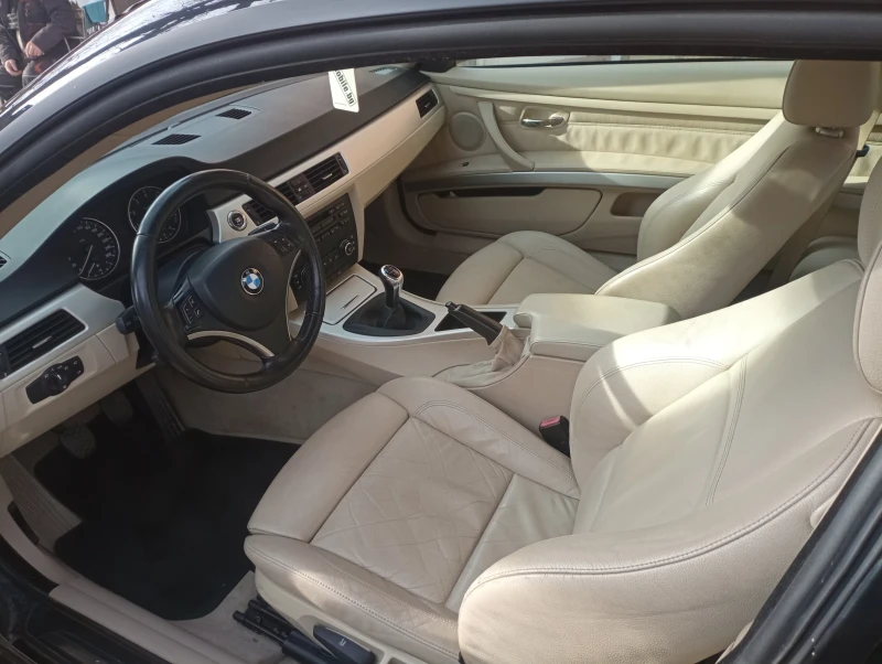 BMW 320, снимка 9 - Автомобили и джипове - 51710895