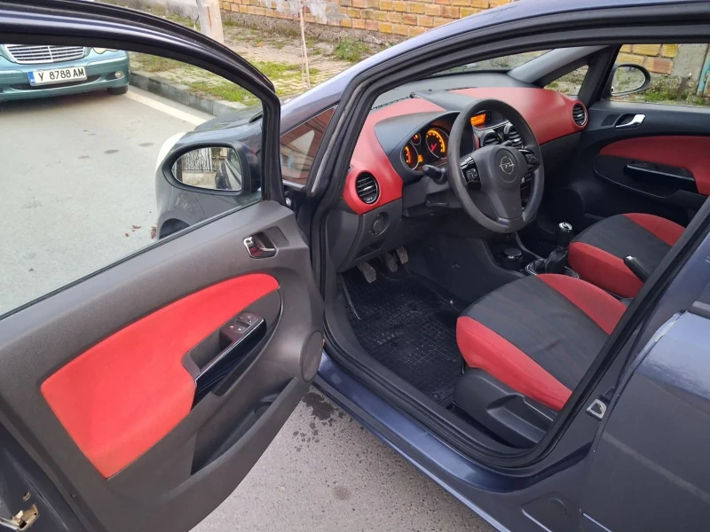 Opel Corsa, снимка 8 - Автомобили и джипове - 52666301