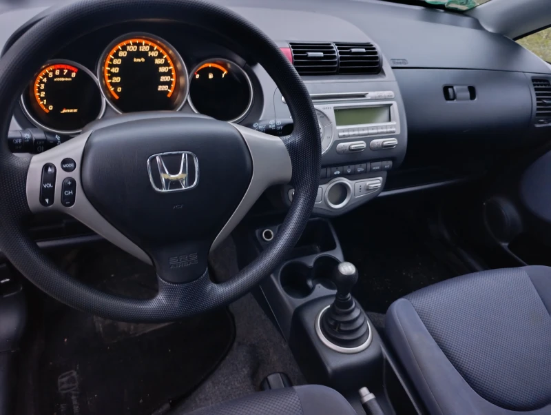Honda Jazz 1.4i feis, снимка 9 - Автомобили и джипове - 52996422
