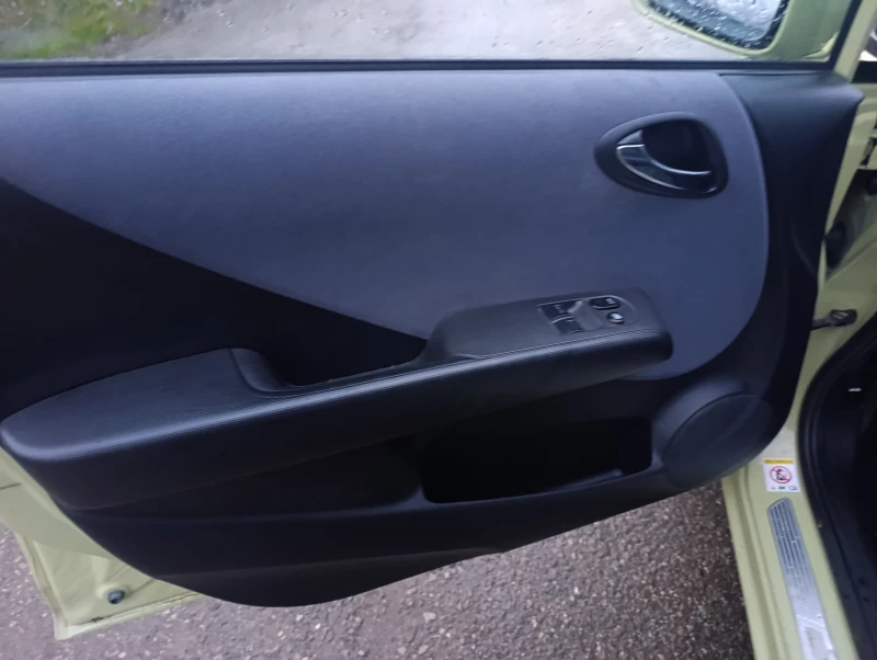 Honda Jazz 1.4i feis, снимка 7 - Автомобили и джипове - 52996422