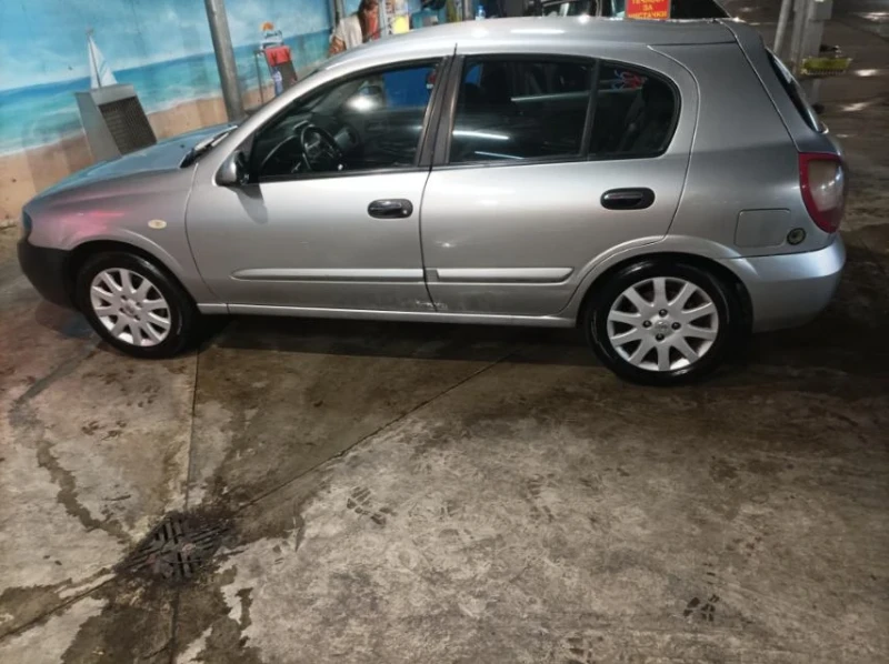 Nissan Almera 1.5i, снимка 2 - Автомобили и джипове - 53125336