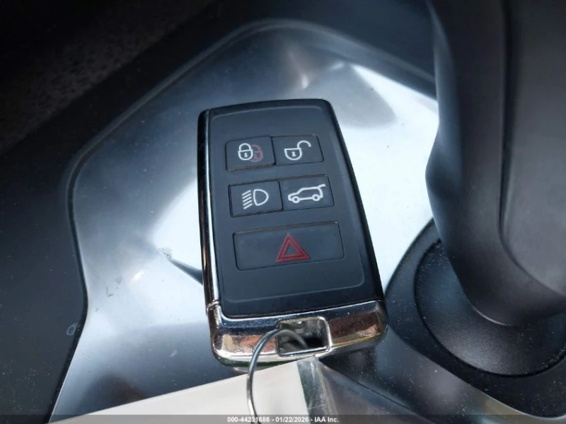 Jaguar E-pace 2l Se, снимка 11 - Автомобили и джипове - 53466674