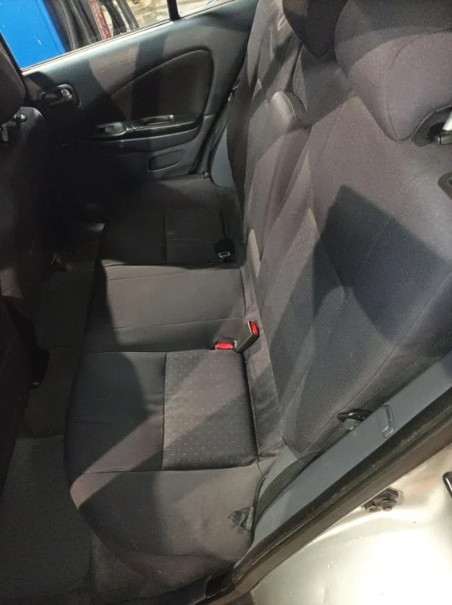 Nissan Almera 1.5i - изображение 10