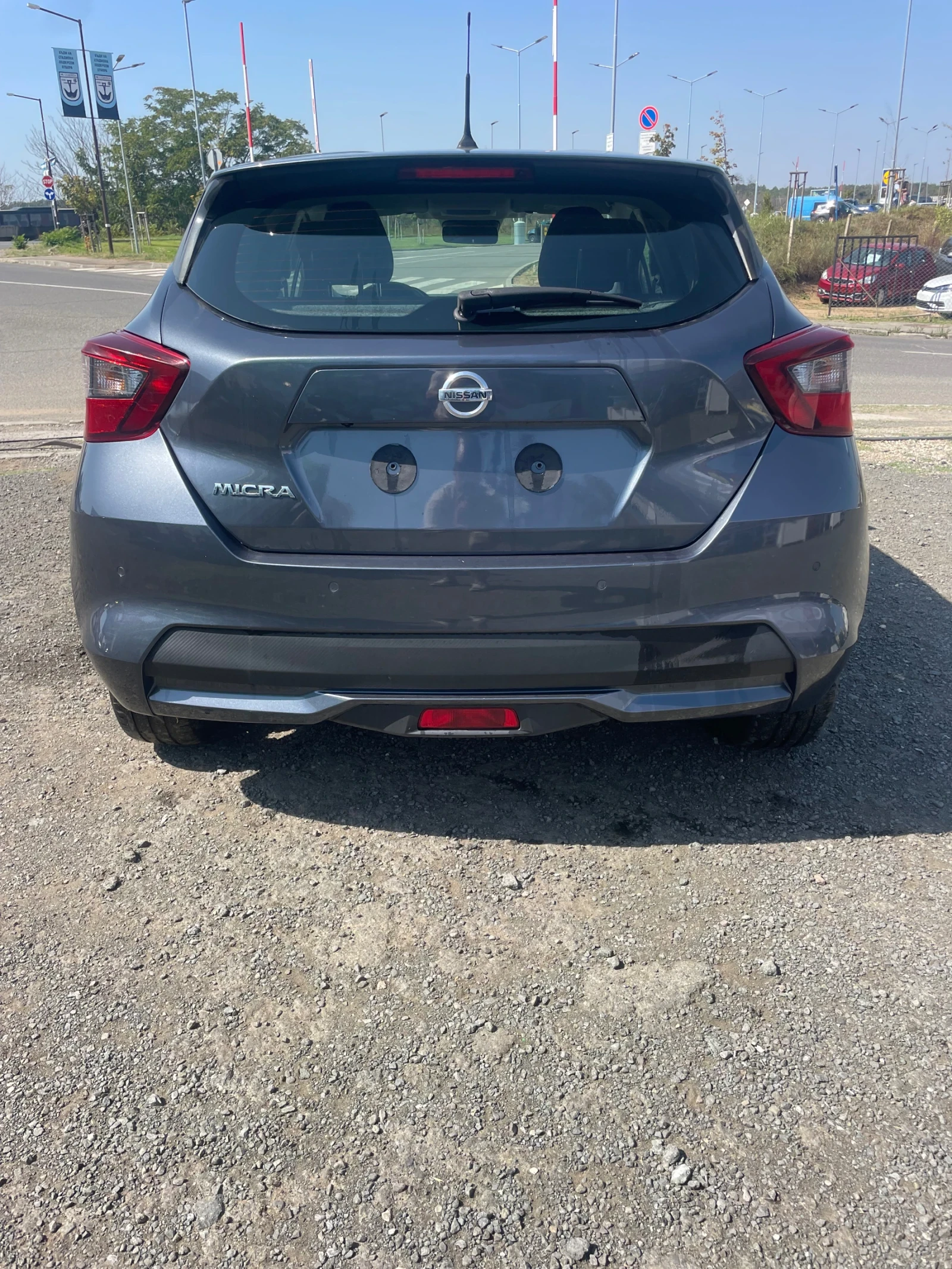 Nissan Micra 1.0I - изображение 6
