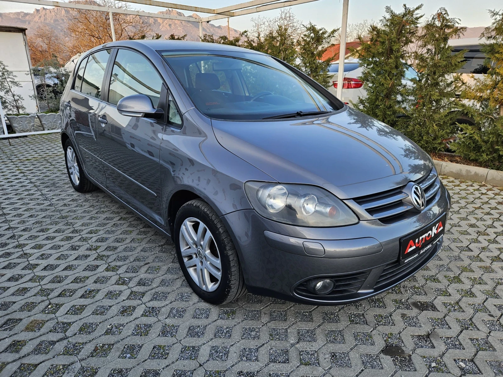 VW Golf Plus 1.9TDI-105кс= GOAL= АВТОПИЛОТ= ПОДГРЕВ= КЛИМАТРОНИ - изображение 2