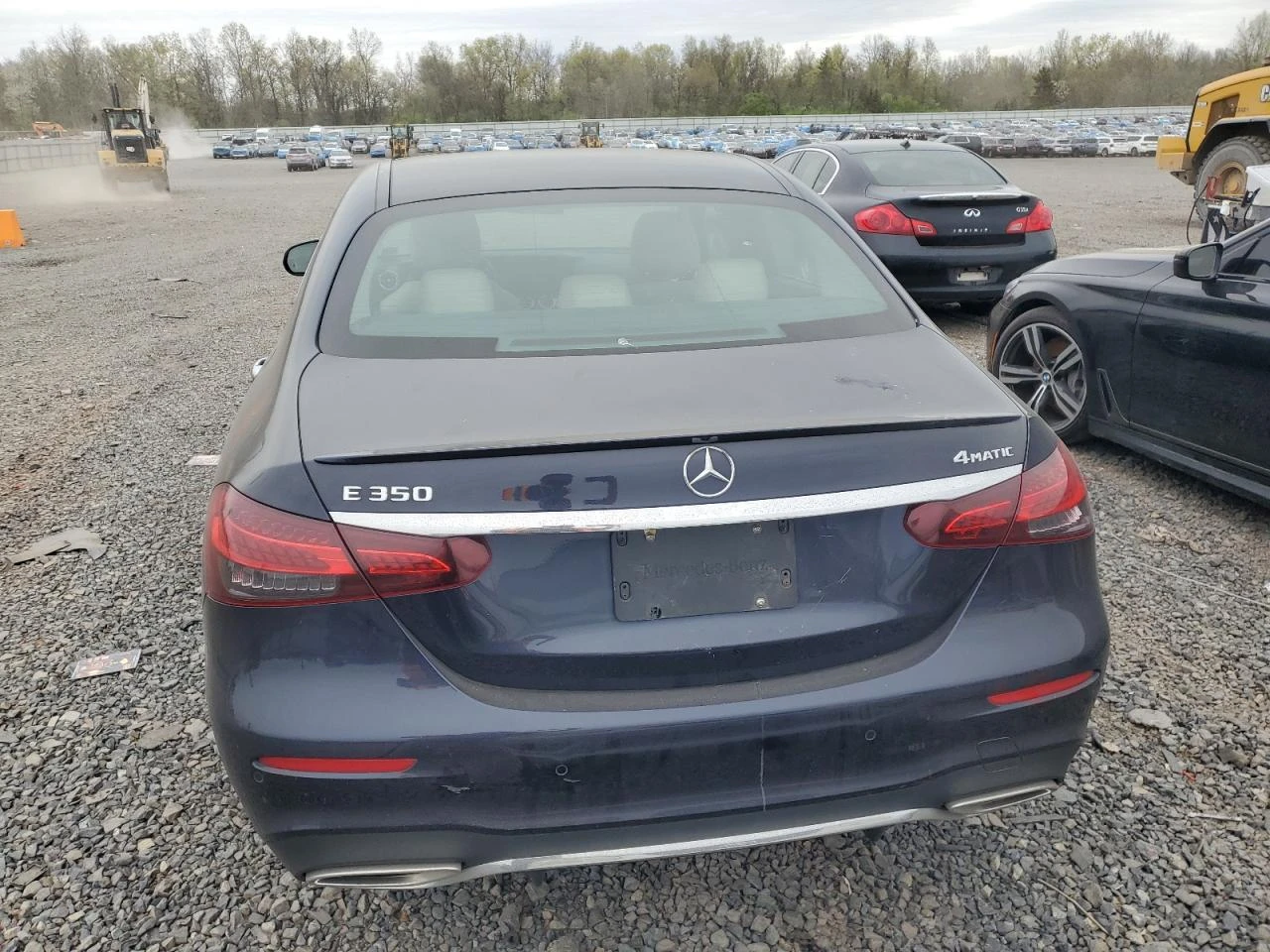 Mercedes-Benz E 350 4MATIC/BURMESTER/DIGITAL/ПАНО/AMG - изображение 4
