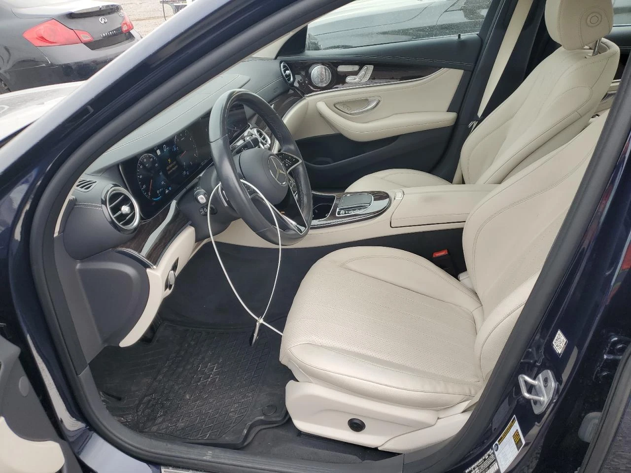 Mercedes-Benz E 350 4MATIC/BURMESTER/DIGITAL/ПАНО/AMG - изображение 7