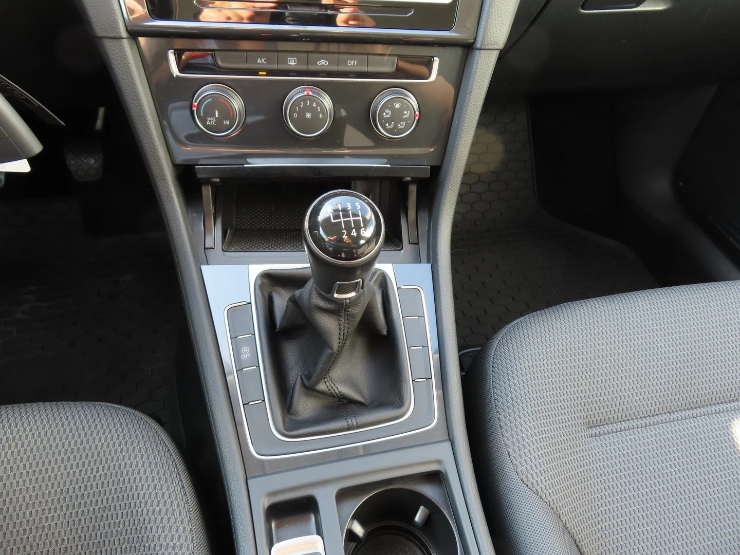 VW Golf Variant Comfortline 1.5TSI EVO BMT - изображение 9